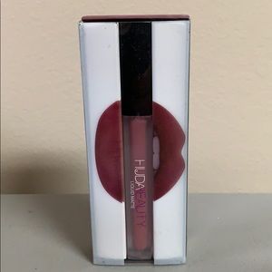 New Huda Beauty Liquid Matte Lipstick VENUS